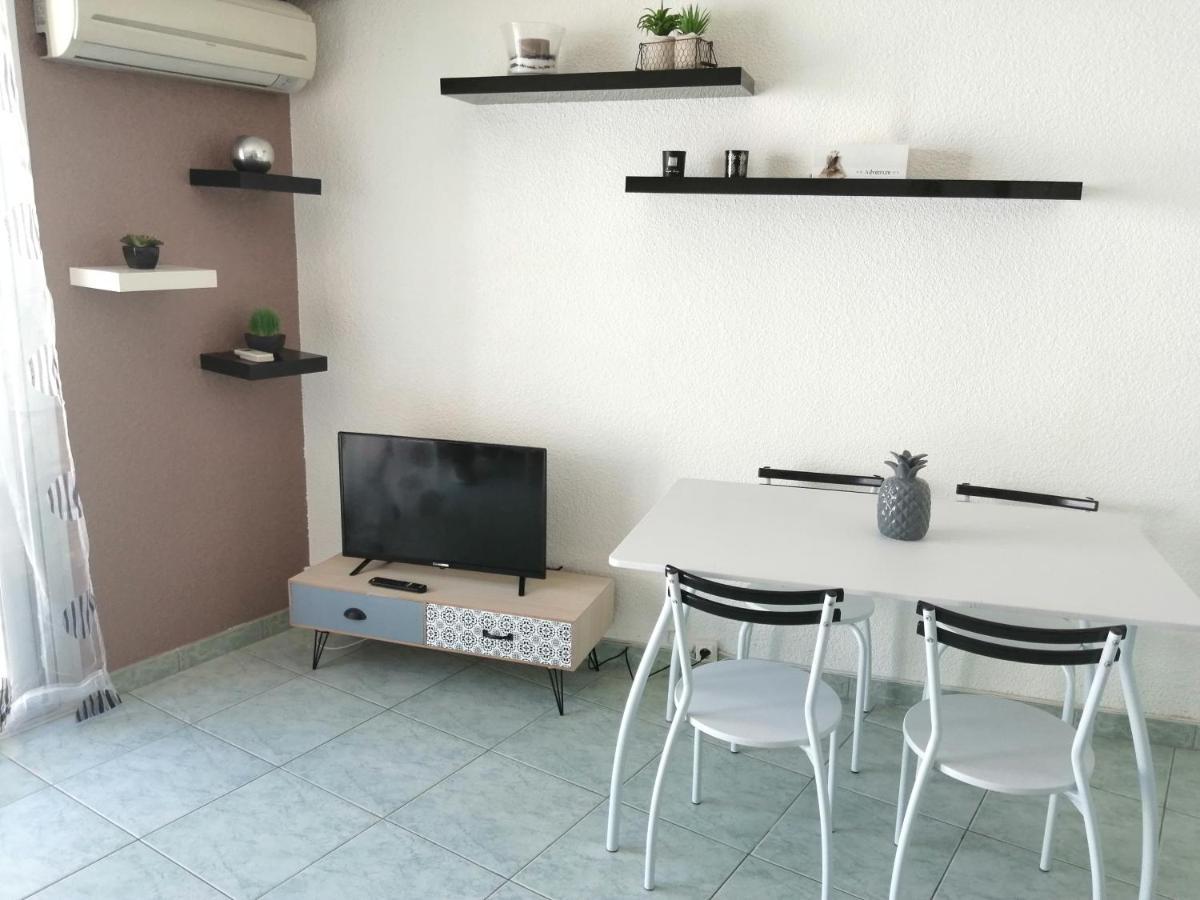 Joli Studio Bord De Mer, Clim, Balcon, Parking Prive Menton Luaran gambar